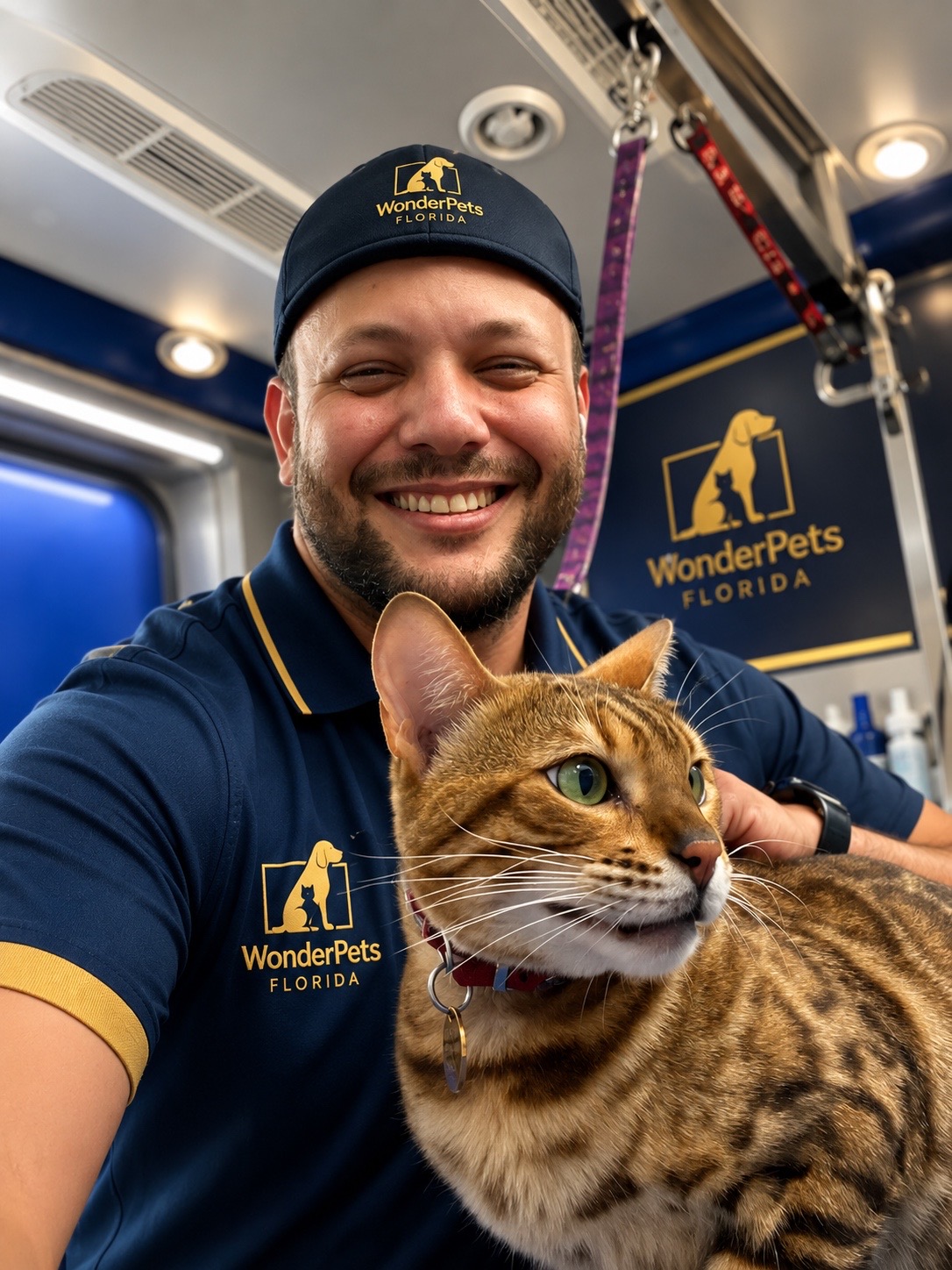 Yomar Alvarez, professional pet groomer at Wonder Pets Florida